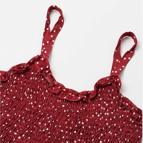 Red sundress with spaghetti straps and waist tie. With pockets! - Picture 4 of 7